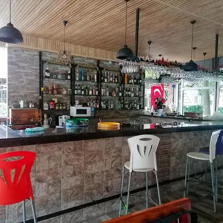 Pasa Restaurant & *
